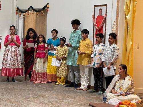 Gita chanters during Gurudev Mahasamadhi Puja
